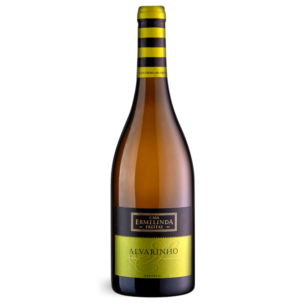 Flasche Dona Ermelinda Alvarinho Weißwein vom Weingut Casa Ermelinda Freitas in Portugal.