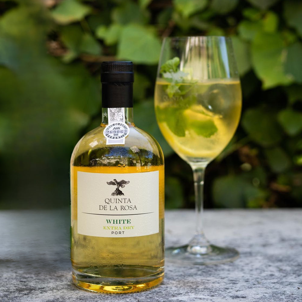
                  
                    WHITE EXTRA DRY PORT, weißer Portwein vom Weingut Quinta de la Rosa.
                  
                