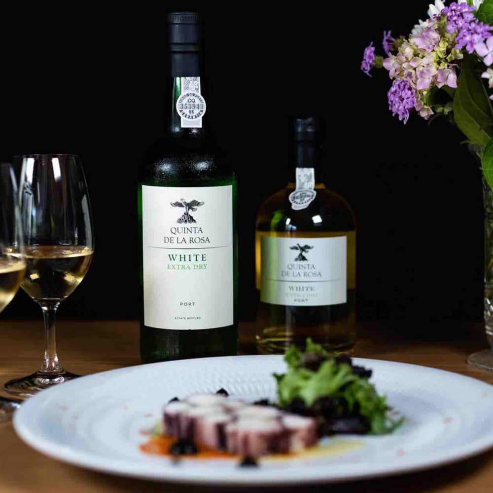 
                  
                    WHITE EXTRA DRY PORT, weißer Portwein vom Weingut Quinta de la Rosa.
                  
                