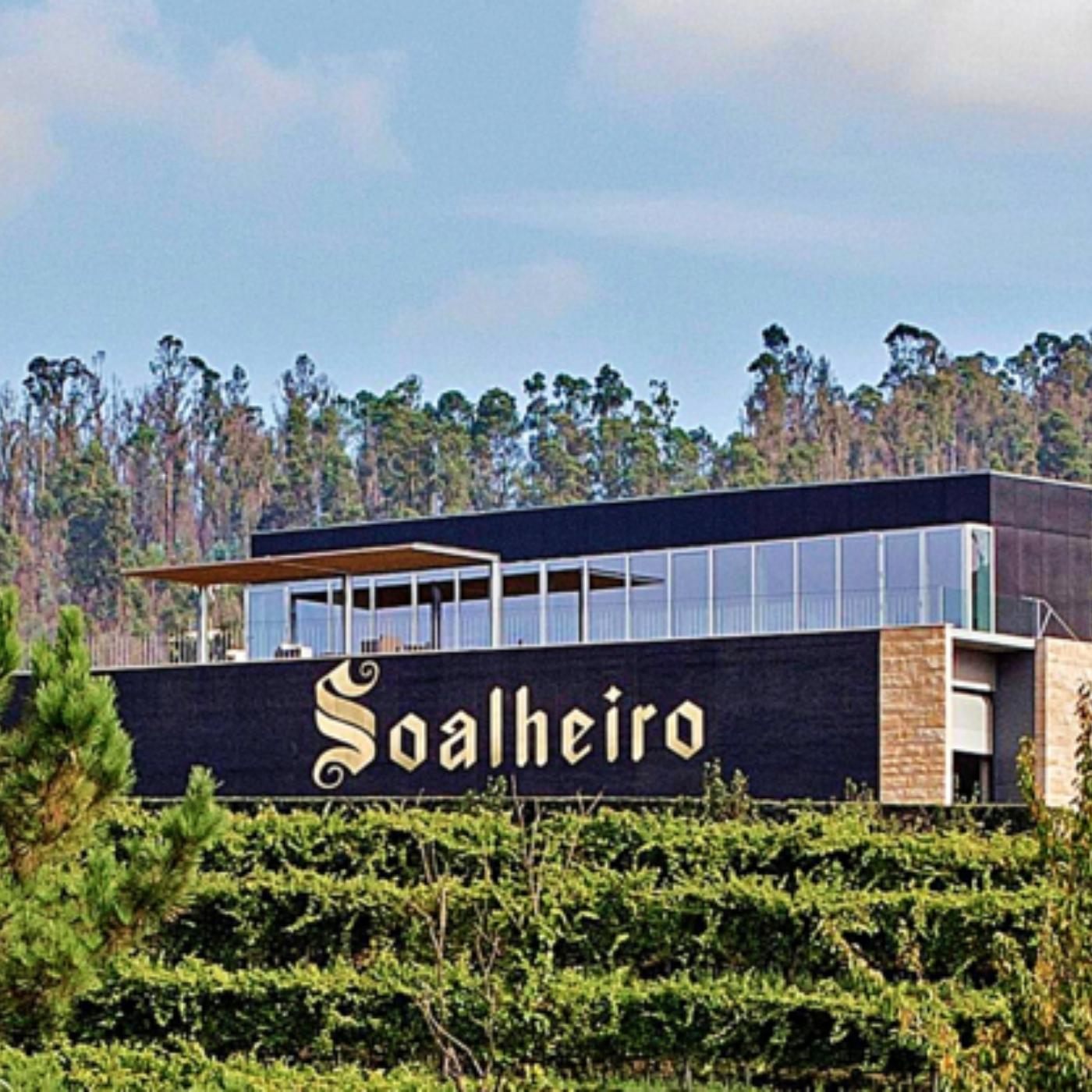 Blick auf das Weingut Quinta da Soalheiro in der Region Vinho Verde, Mino, Lima Tal / Portugal. 